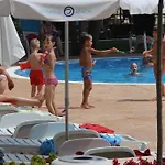 מלון דירות Olympia Complex 2*