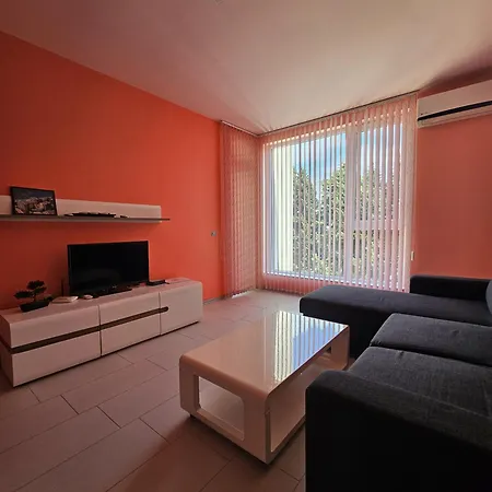 Olympia Complex Aparthotel 2*