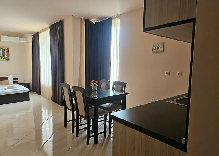 Olympia Complex Aparthotel 2*